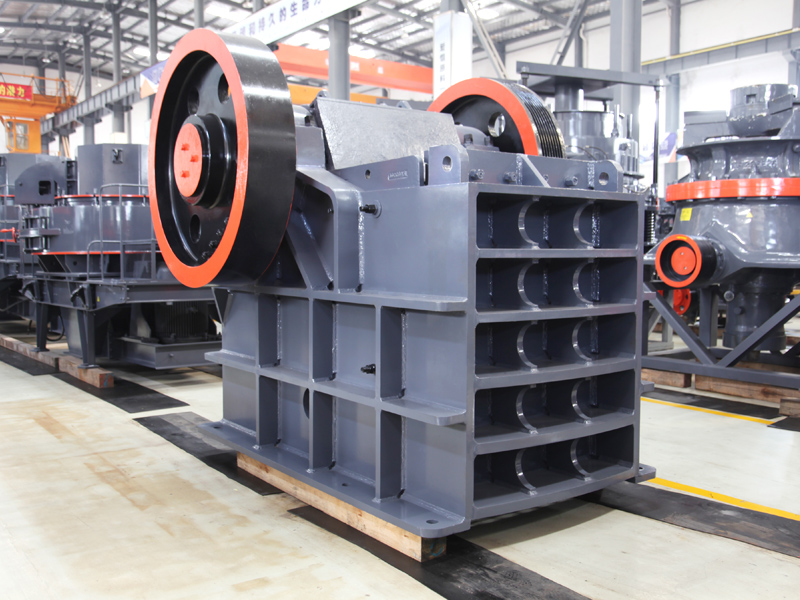 SD德版顎式破碎機(jī).jpg SD德版顎式破碎機(jī).jpg