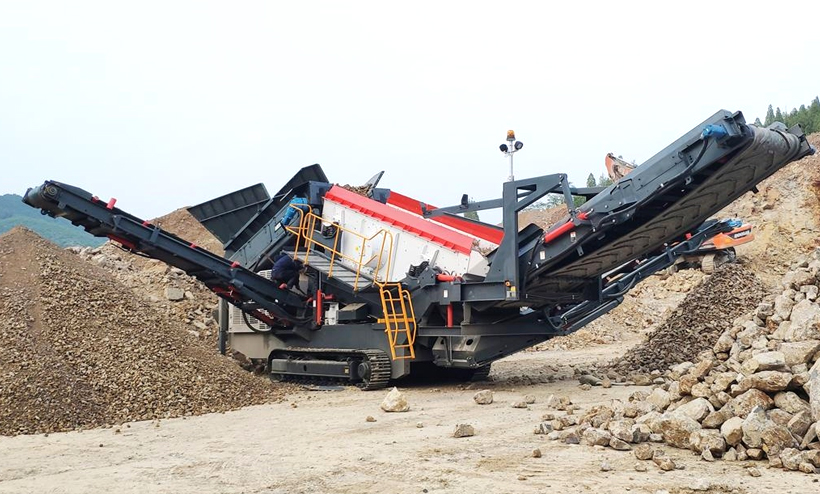 履帶移動式重型篩分站.jpg 履帶移動式重型篩分站.jpg