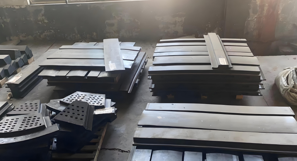 改進水泥磨粗磨倉襯板能讓您的生產效率事半功倍